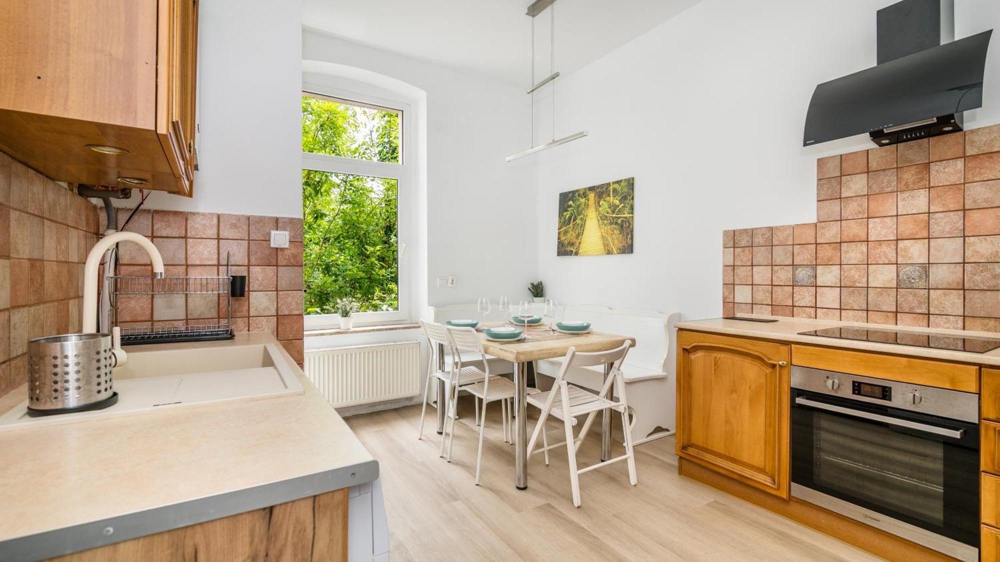 Citystay Retro 5 Min Plaza! Homestay Sopot