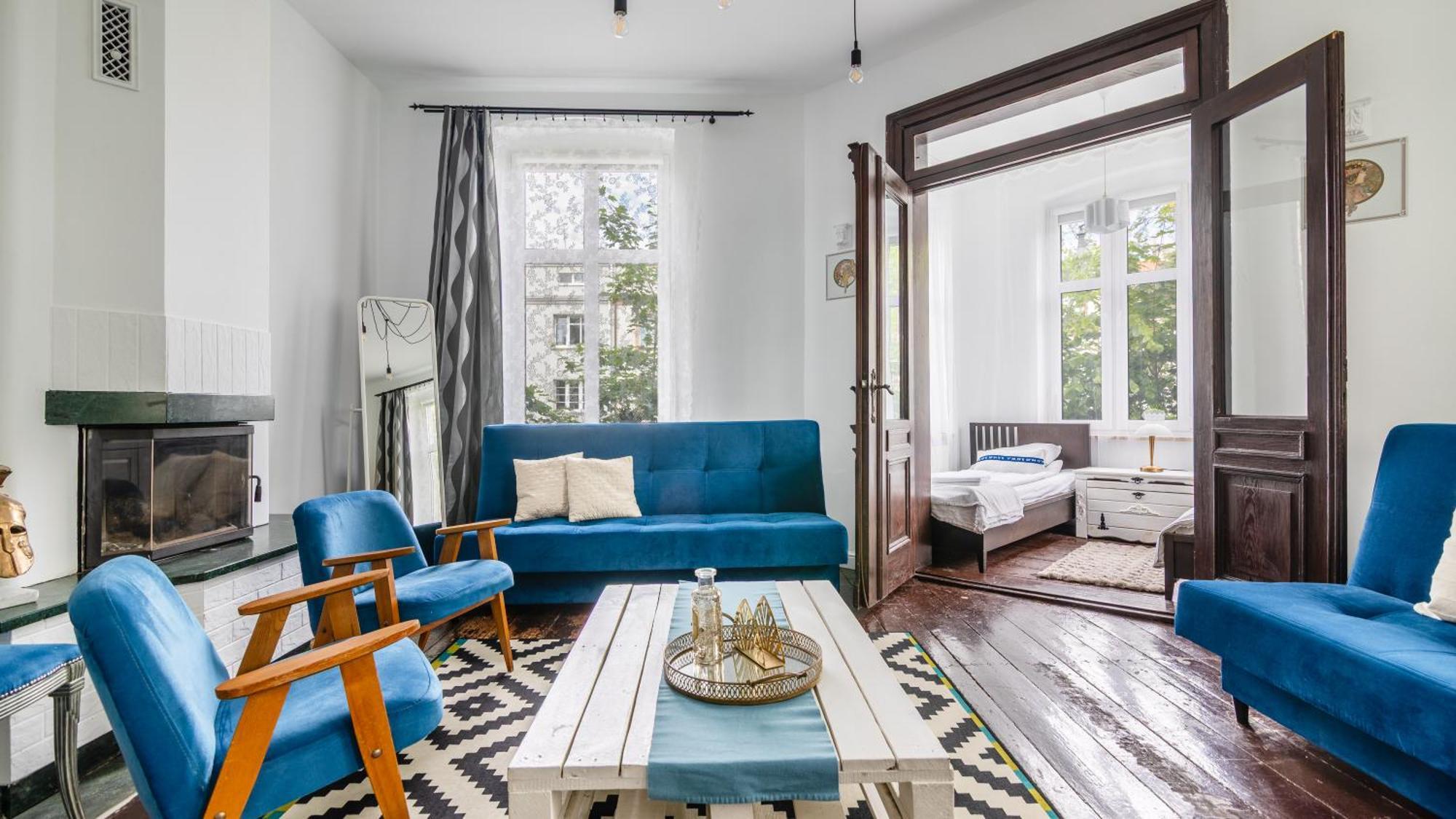 Citystay Retro 5 Min Plaza! Homestay *